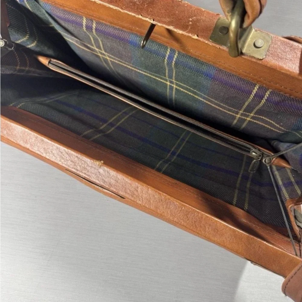 Men’s Tan Leather Briefcase with Shoulder Strap